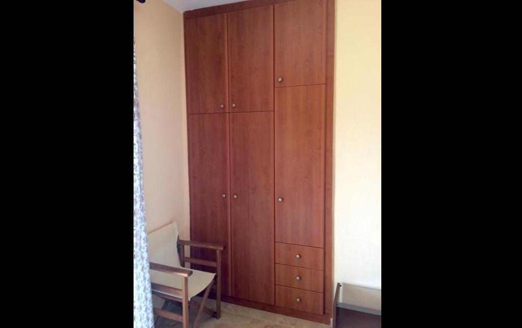 Kostas House